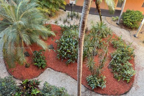 Copropriété à vendre à Lauderdale Lakes, Floride: 1 chambre, 69.49 m2 № 1979393 - photo 9