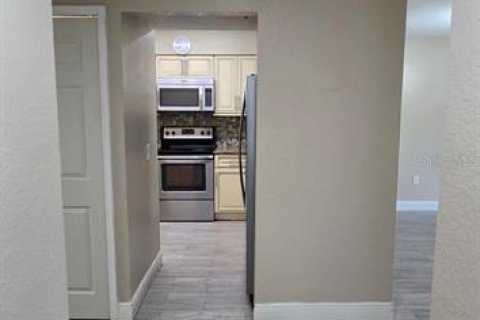 Condo in Orlando, Florida, 1 bedroom  № 1878311 - photo 5