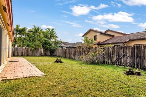 Villa ou maison à vendre à Miami, Floride: 4 chambres, 189.06 m2 № 2007578 - photo 26
