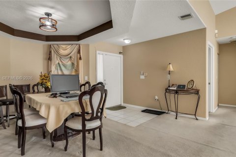 Villa ou maison à vendre à Miami, Floride: 4 chambres, 189.06 m2 № 2007578 - photo 13