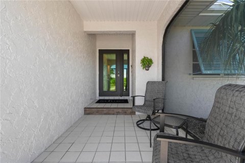 House in Punta Gorda, Florida 3 bedrooms, 168.06 sq.m. № 2428632 - photo 18