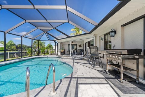 House in Punta Gorda, Florida 3 bedrooms, 168.06 sq.m. № 2428632 - photo 11