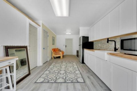 House in Lake Worth, Florida 4 bedrooms, 124.21 sq.m. № 1804479 - photo 18