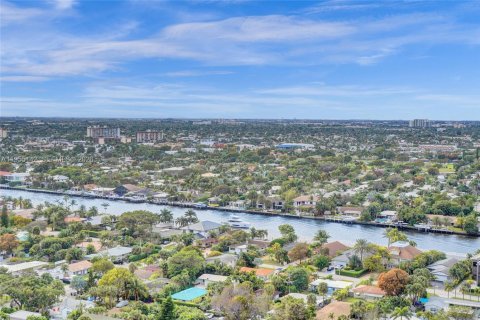 Condo in Pompano Beach, Florida, 1 bedroom  № 2011065 - photo 22