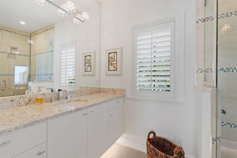 House in Longboat Key, Florida 5 bedrooms, 555.74 sq.m. № 2228419 - photo 25