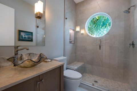 House in Longboat Key, Florida 5 bedrooms, 555.74 sq.m. № 2228419 - photo 8