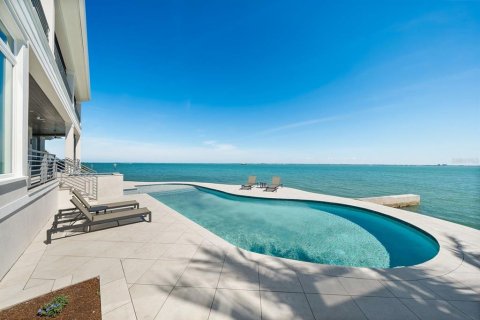 House in Longboat Key, Florida 5 bedrooms, 555.74 sq.m. № 2228419 - photo 27