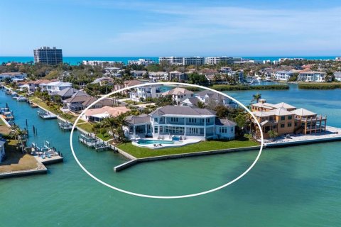 House in Longboat Key, Florida 5 bedrooms, 555.74 sq.m. № 2228419