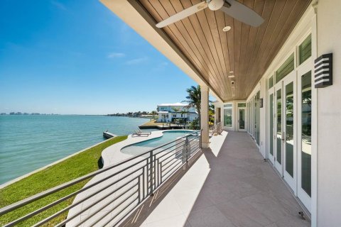 House in Longboat Key, Florida 5 bedrooms, 555.74 sq.m. № 2228419 - photo 26