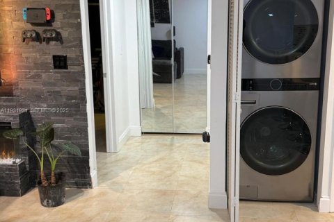 Снять в аренду кондоминиум в Майами, Флорида 1 спальня, 70.33м2, № 1990930 - фото 4