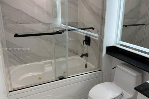 Снять в аренду кондоминиум в Майами, Флорида 1 спальня, 70.33м2, № 1990930 - фото 10