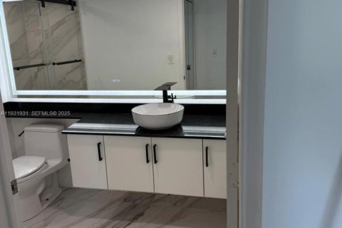 Снять в аренду кондоминиум в Майами, Флорида 1 спальня, 70.33м2, № 1990930 - фото 11