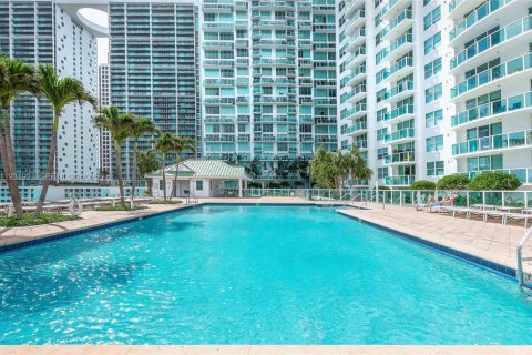 Снять в аренду кондоминиум в Майами, Флорида 1 спальня, 70.33м2, № 1990930 - фото 27