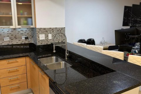 Снять в аренду кондоминиум в Майами, Флорида 1 спальня, 70.33м2, № 1990930 - фото 7