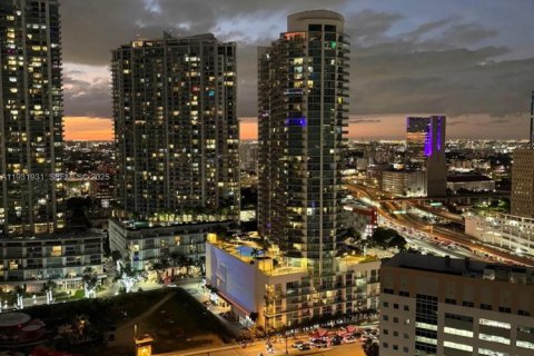 Снять в аренду кондоминиум в Майами, Флорида 1 спальня, 70.33м2, № 1990930 - фото 16