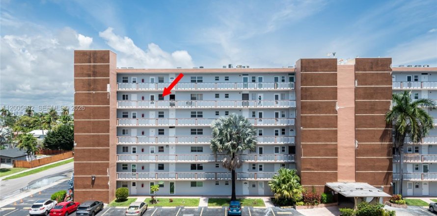 Condo à Hallandale Beach, Floride, 2 chambres № 2170661