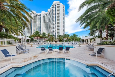 Copropriété à vendre à Aventura, Floride: 146.97 m2 № 1949967 - photo 1