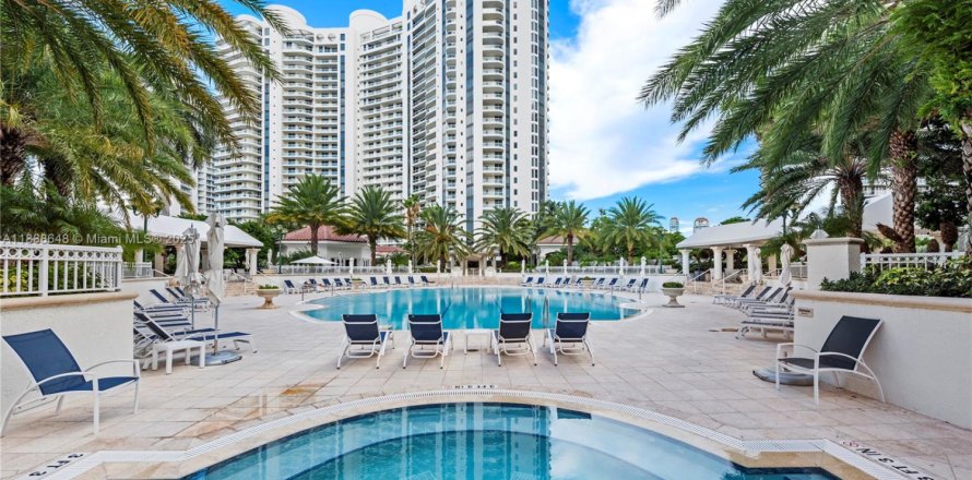 Studio à Condo à Aventura, Floride № 1949967