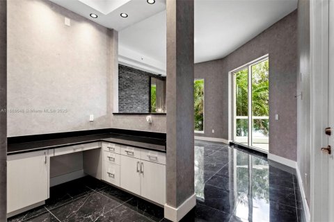 Condo in Aventura, Florida, 2 bedrooms № 1949967 - photo 15