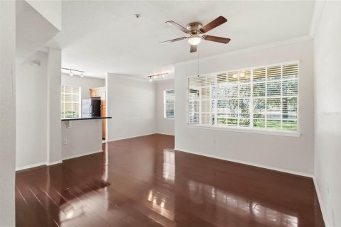 Condo in Orlando, Florida, 2 bedrooms  № 2395948 - photo 4