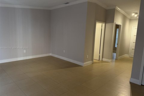 Купить кондоминиум в Майами, Флорида 2 спальни, 83.61м2, № 2054786 - фото 6