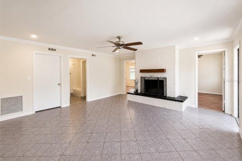Villa ou maison à louer à Tampa, Floride: 4 chambres, 160.35 m2 № 2285514 - photo 2