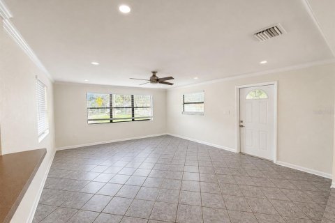 Villa ou maison à louer à Tampa, Floride: 4 chambres, 160.35 m2 № 2285514 - photo 8