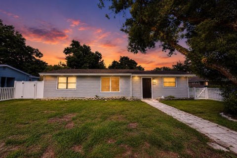 Villa ou maison à louer à Tampa, Floride: 4 chambres, 160.35 m2 № 2285514 - photo 18