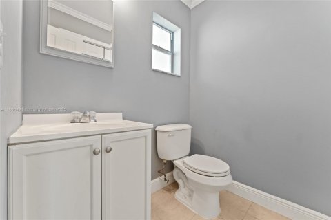 Condo in Sunrise, Florida, 1 bedroom  № 1745885 - photo 5