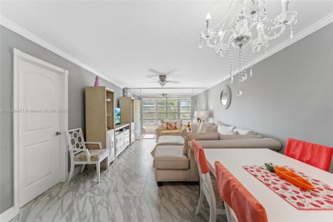 Condo in Sunrise, Florida, 1 bedroom  № 1745885 - photo 7