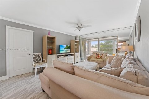 Condo in Sunrise, Florida, 1 bedroom  № 1745885 - photo 8
