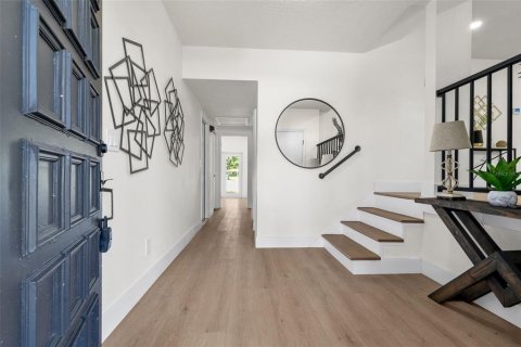 Villa ou maison à vendre à Saint Petersburg, Floride: 4 chambres, 173.36 m2 № 2215885 - photo 6