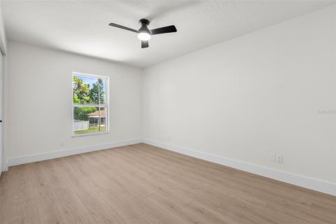 Villa ou maison à vendre à Saint Petersburg, Floride: 4 chambres, 173.36 m2 № 2215885 - photo 29