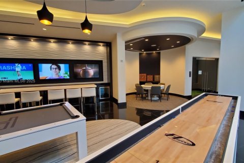 Condo in Miami, Florida, 2 bedrooms  № 1695295 - photo 19