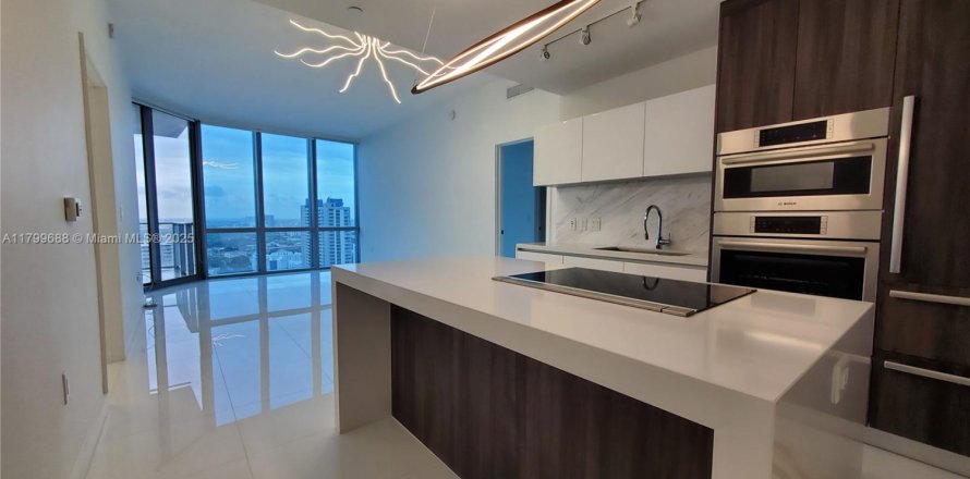 Condo à Miami, Floride, 2 chambres № 1695295