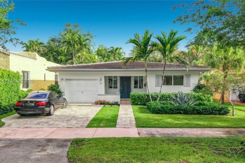 Casa en venta en Coral Gables, Florida, 2 dormitorios, 128.95 m2 № 2060342 - foto 2