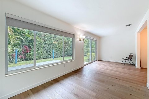 Casa en venta en Coral Gables, Florida, 2 dormitorios, 128.95 m2 № 2060342 - foto 18
