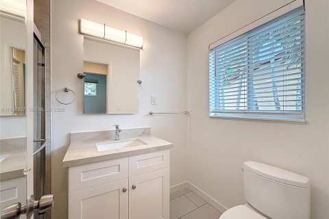 Casa en venta en Coral Gables, Florida, 2 dormitorios, 128.95 m2 № 2060342 - foto 25