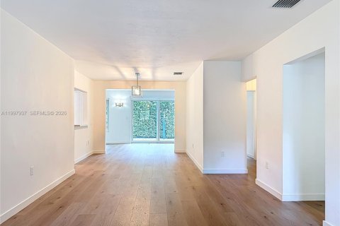 Casa en venta en Coral Gables, Florida, 2 dormitorios, 128.95 m2 № 2060342 - foto 10