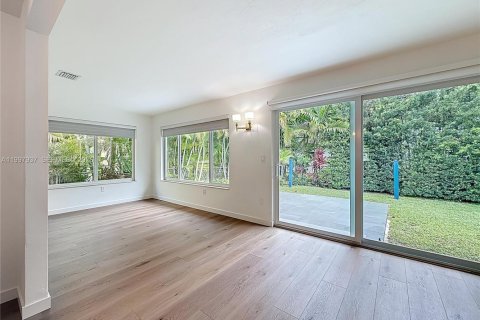Casa en venta en Coral Gables, Florida, 2 dormitorios, 128.95 m2 № 2060342 - foto 17