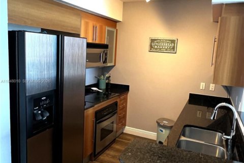 Copropriété à louer à Miami, Floride: 1 chambre, 78.6 m2 № 2006908 - photo 10