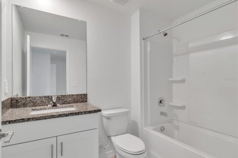 Adosado en alquiler en Parrish, Florida, 3 dormitorios, 154.78 m2 № 1680914 - foto 24