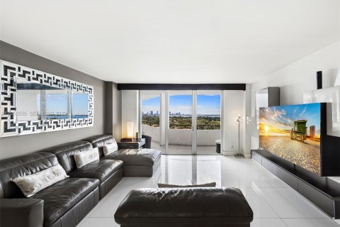 Condo in Miami Beach, Florida, 2 bedrooms  № 2172121 - photo 5