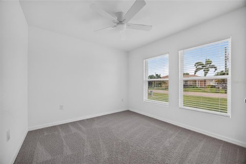 House in Punta Gorda, Florida 4 bedrooms, 153.75 sq.m. № 2294598 - photo 18