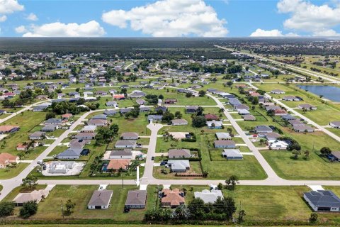 House in Punta Gorda, Florida 4 bedrooms, 153.75 sq.m. № 2294598 - photo 30
