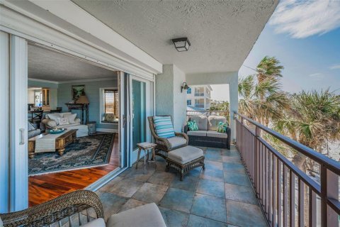 Condo in Indian Rocks Beach, Florida, 3 bedrooms  № 1899434 - photo 17