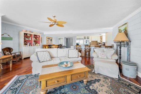 Condo in Indian Rocks Beach, Florida, 3 bedrooms  № 1899434 - photo 18