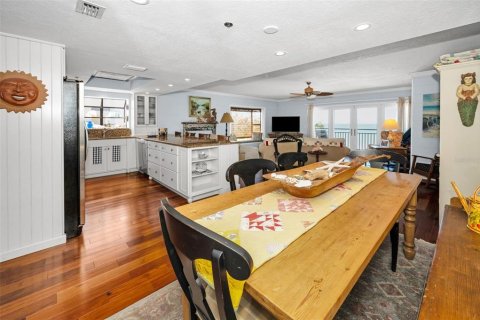 Condo in Indian Rocks Beach, Florida, 3 bedrooms  № 1899434 - photo 24