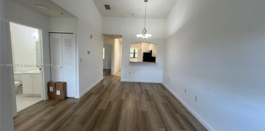 Condominio en Cutler Bay, Florida, 2 dormitorios  № 1944083