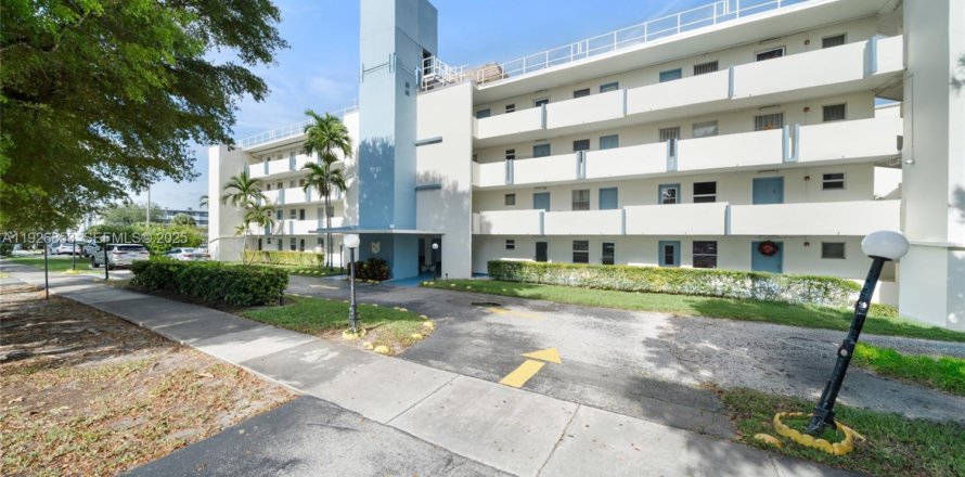 Квартира в Майами, Флорида 1 спальня, 83.43м2 № 1985922